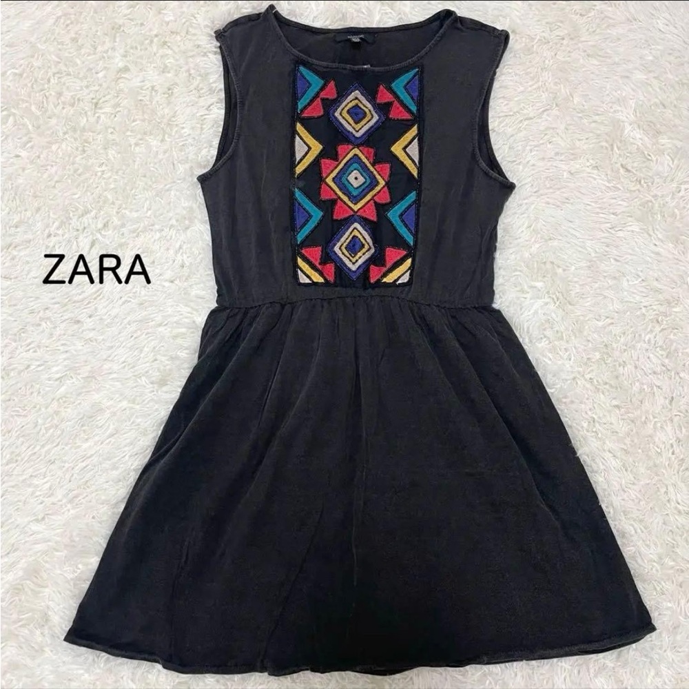 Zara Trafaluc Small midi beaded embroidered Black Dress with Geometric Pattern - Picture 2 of 8